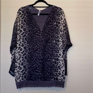 Leopard top